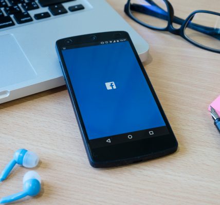 firma na facebook