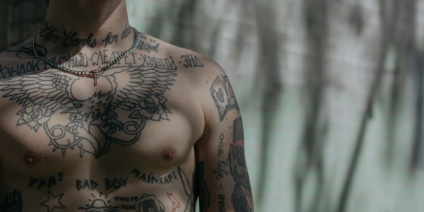 jak dbać o tatuaż