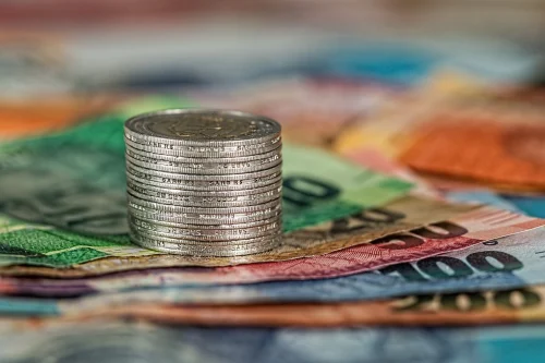 O której przelew? Przegląd godzin sesji w różnych bankach